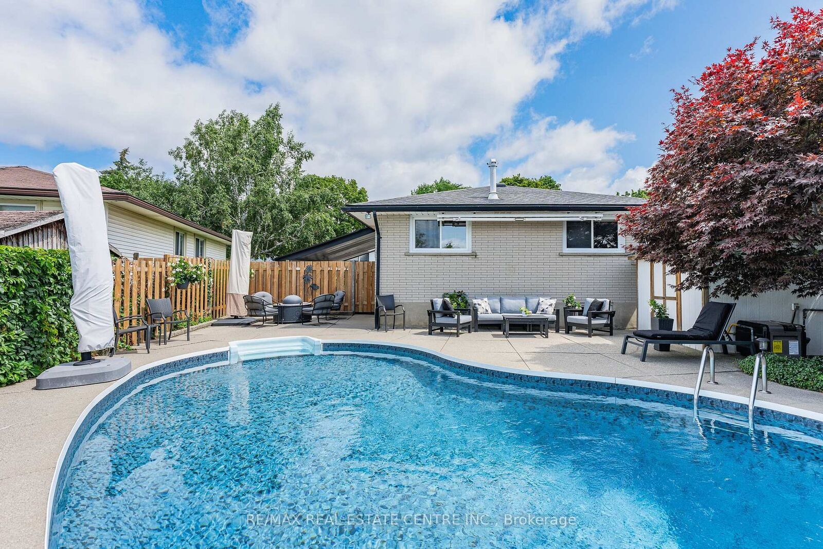 Property Photo: 107 Laurentian Drive ON N2E 1C3