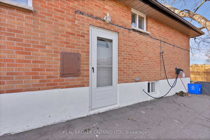 Property Photo:  744 Olive Avenue Bsmt  ON L1H 2S3 