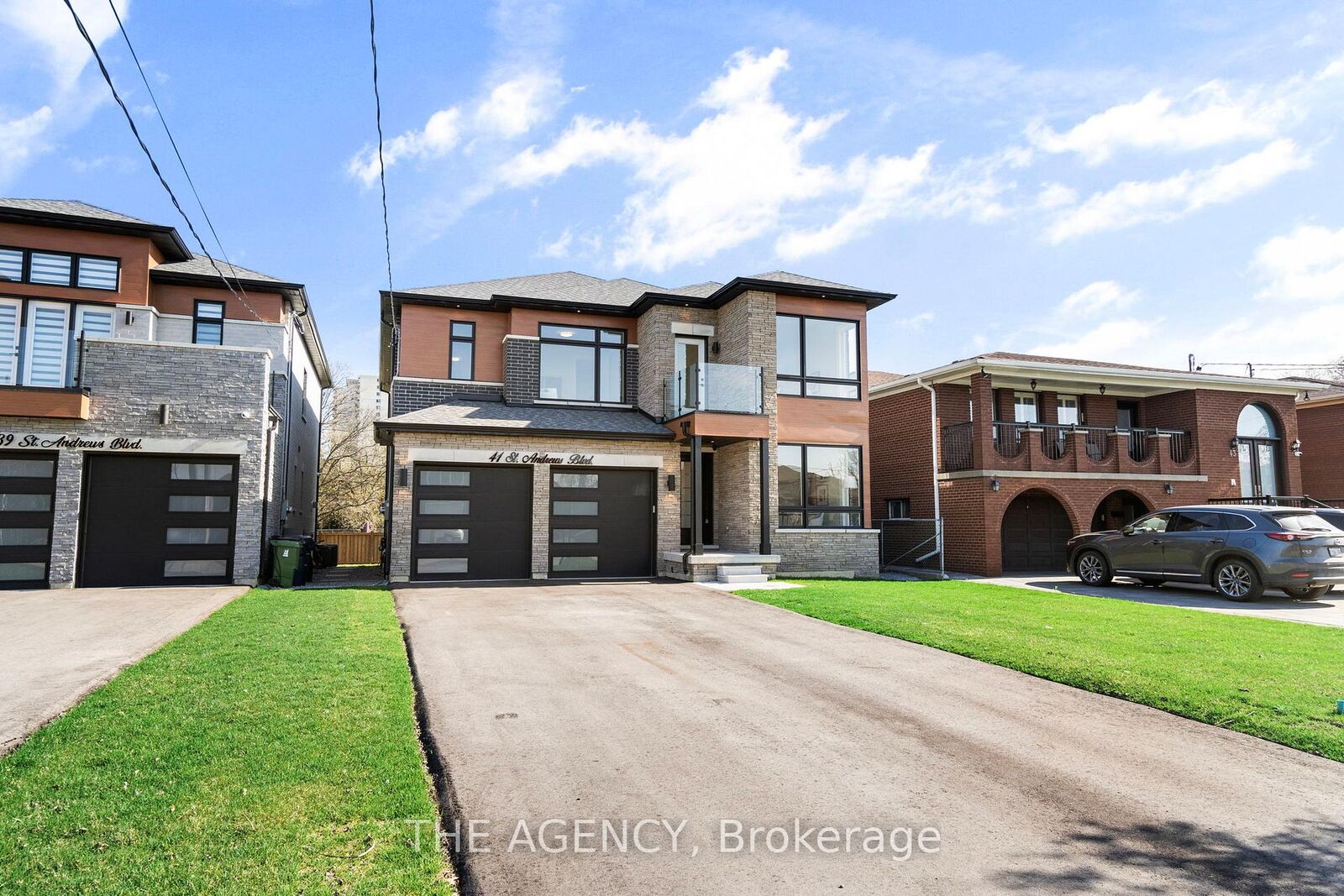 Property Photo: 41 St Andrews Boulevard ON M9R 1W2
