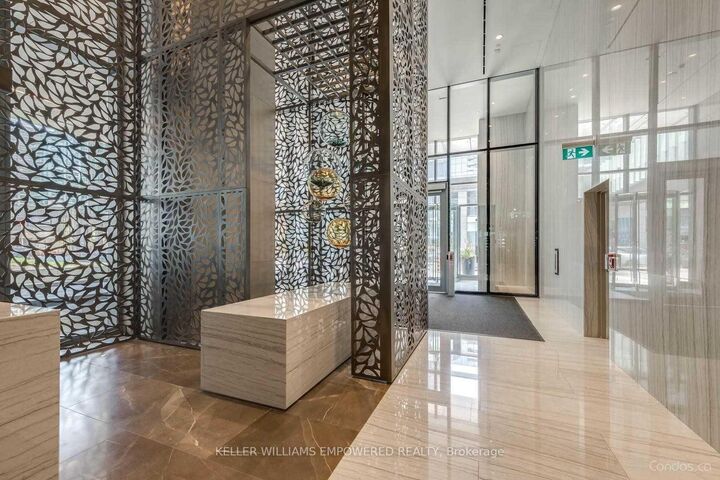 Property Photo:  88 Harbour Street 6304  ON M5J 0C3 