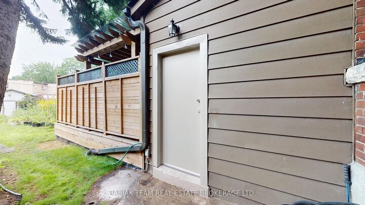 Property Photo:  57 Parkway Avenue  ON M6R 1T6 
