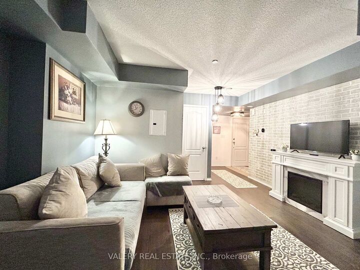 Property Photo:  51 Hays Boulevard 39  ON L6H 0J1 