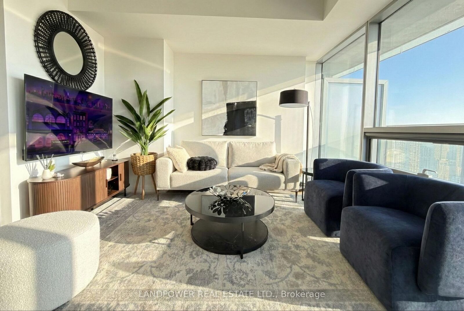 Property Photo:  14 York Street 6009  ON M5J 0B1 