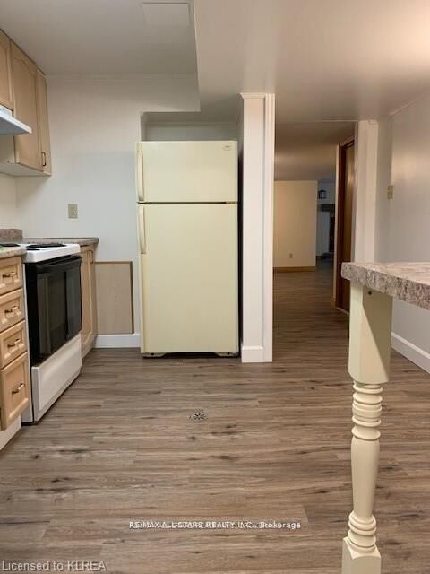 Property Photo: 12 Parkway (Lower) Avenue ON K9V 4T9