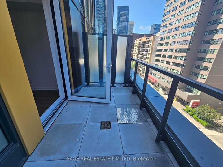 Property Photo:  319 Jarvis Street 503  ON M5B 0C8 