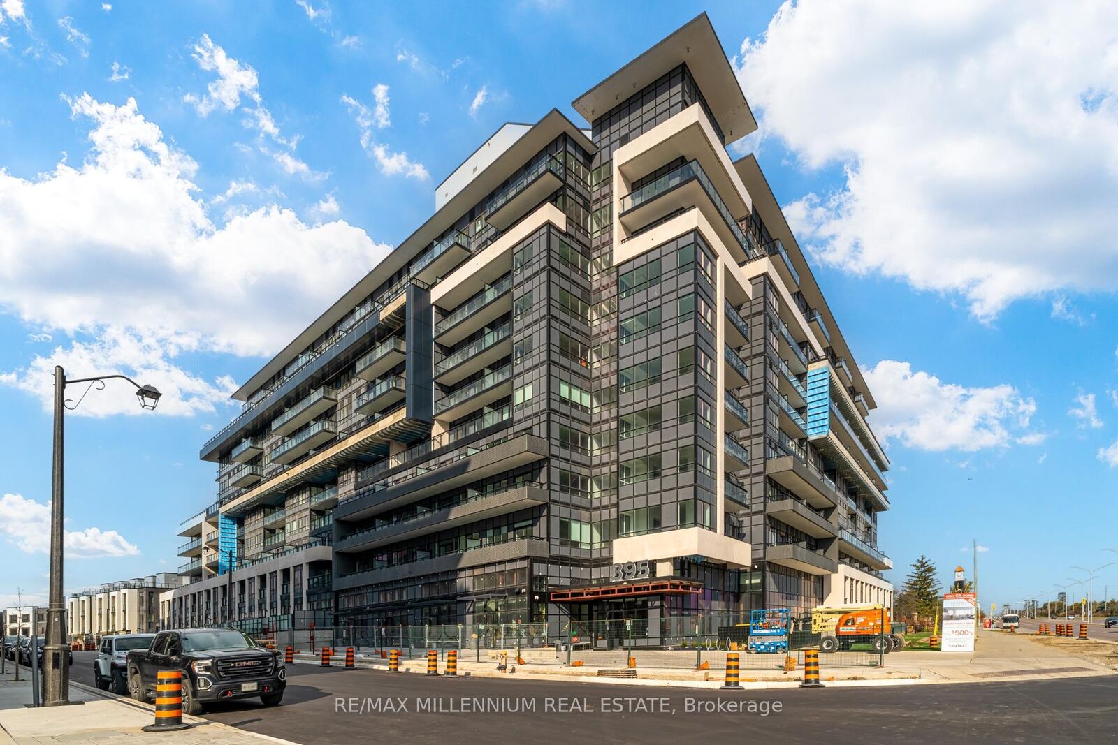 Property Photo:  395 Dundas Street W 531  ON L6M 4M2 