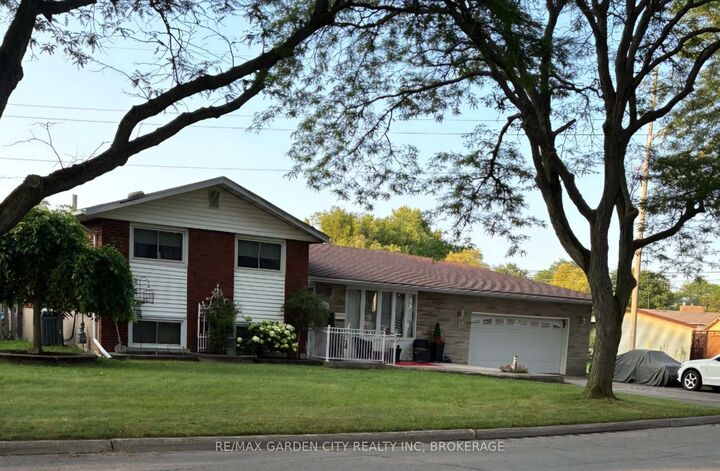 8842 Roosevelt Street — photo 1