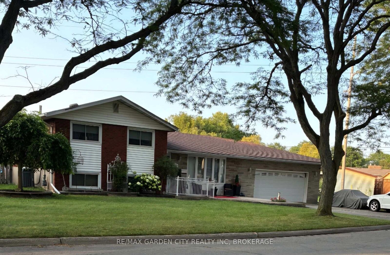 Property Photo: 8842 Roosevelt Street ON L2G 7A2