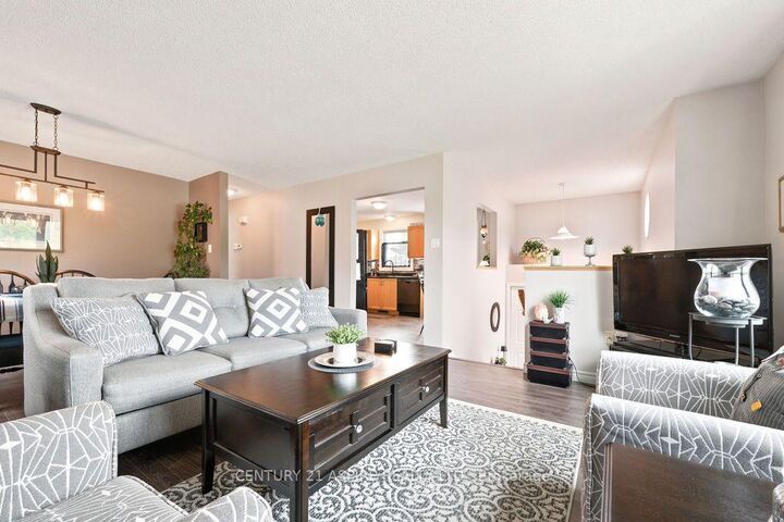 Property Photo:  3 Highland Park Drive  ON K8H 3S2 