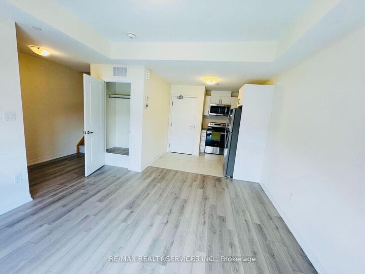 Property Photo: 245 McLevin Avenue W 7 ON M1B 0E8