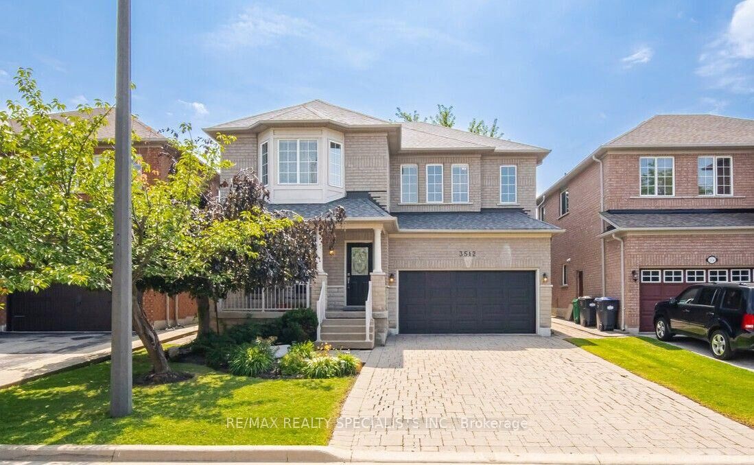 Property Photo: 3512 Positano Place ON L5M 6Y9