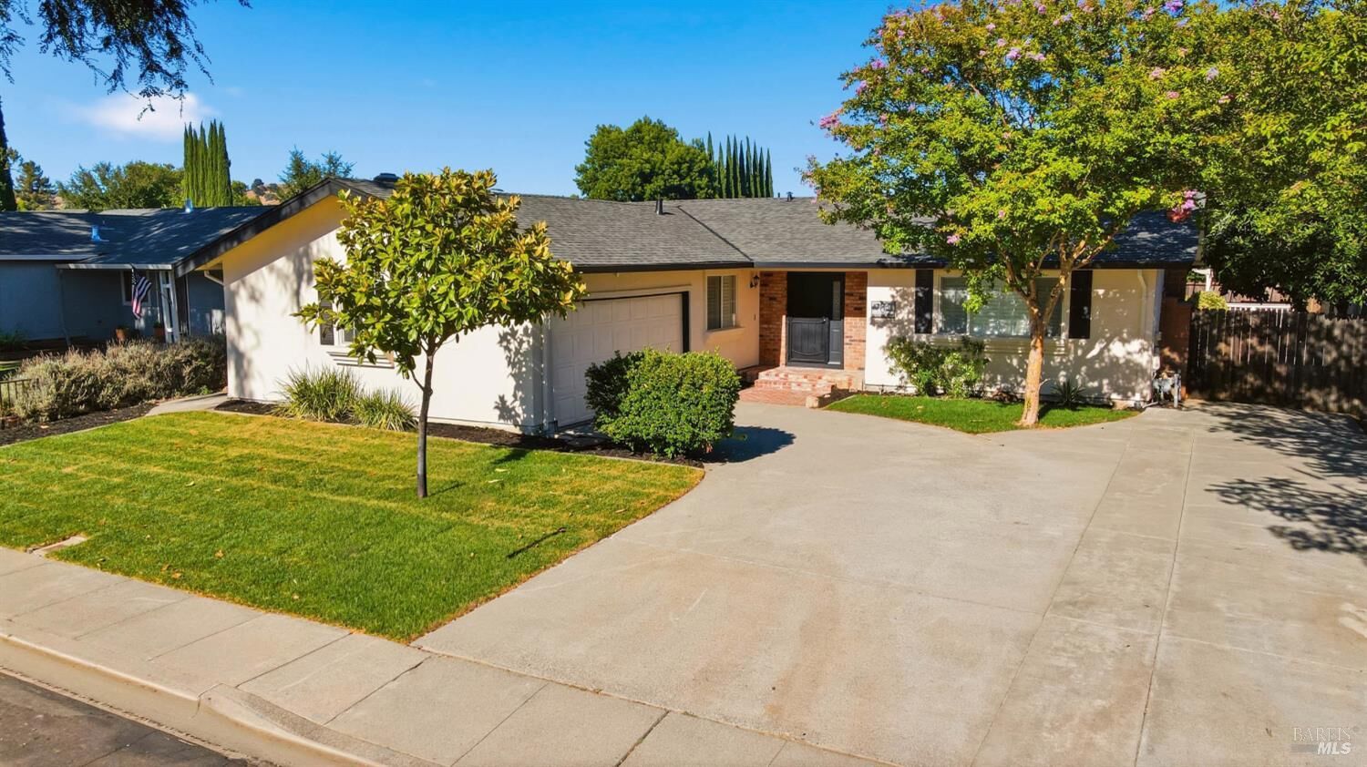 Property Photo:  707 Granada Lane  CA 95688 