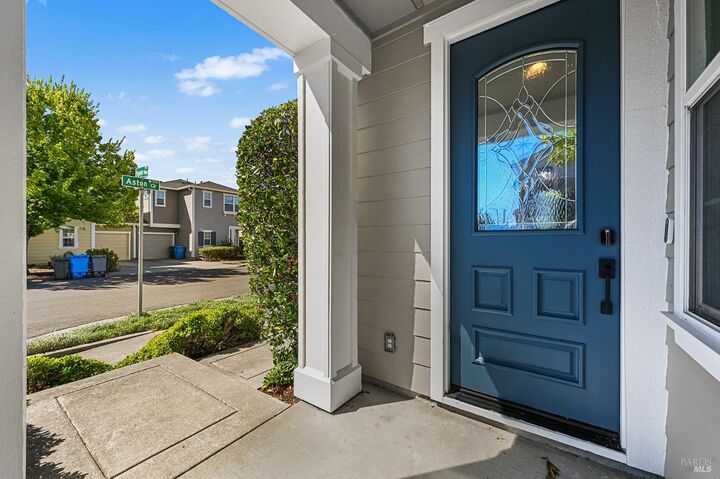 Property Photo: 983 Aston Circle CA 95404