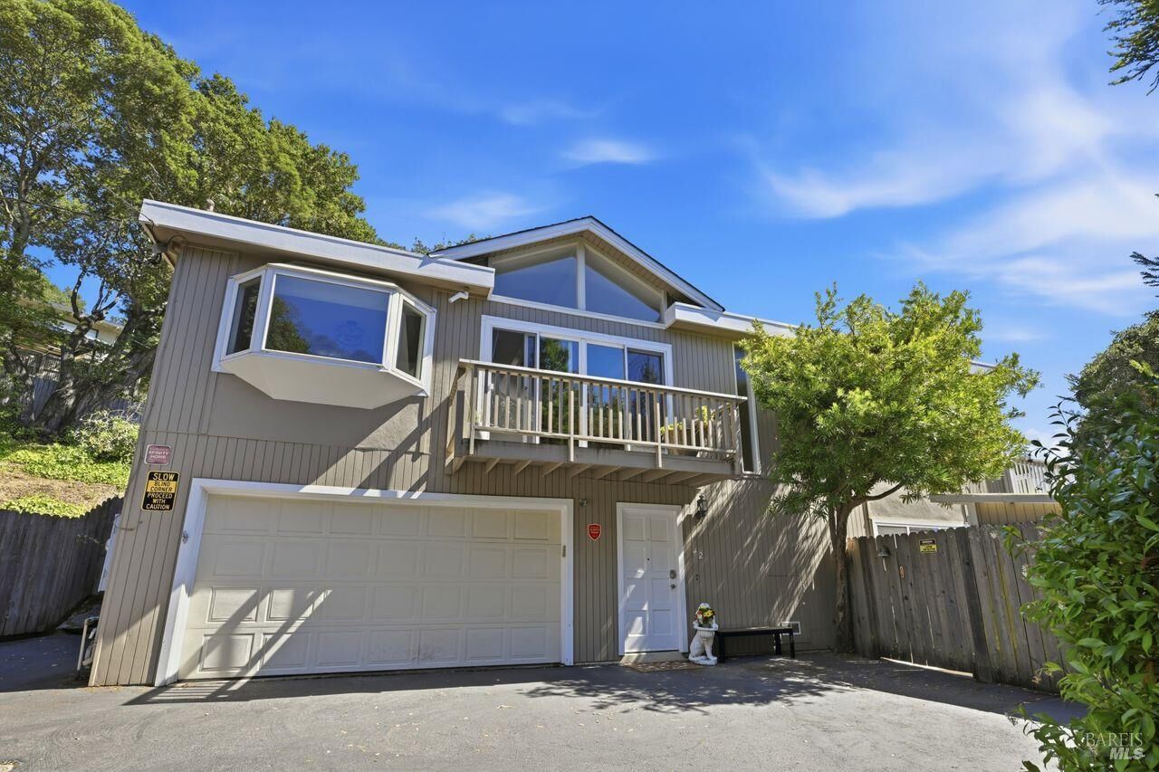Property Photo: 42 Oxford Drive CA 94903