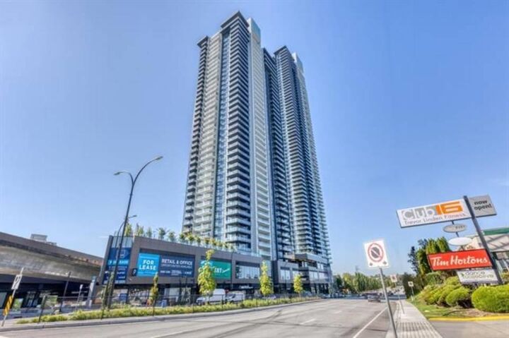 Property Photo:  2108 Gilmore Avenue 5111  BC V5C 0N8 