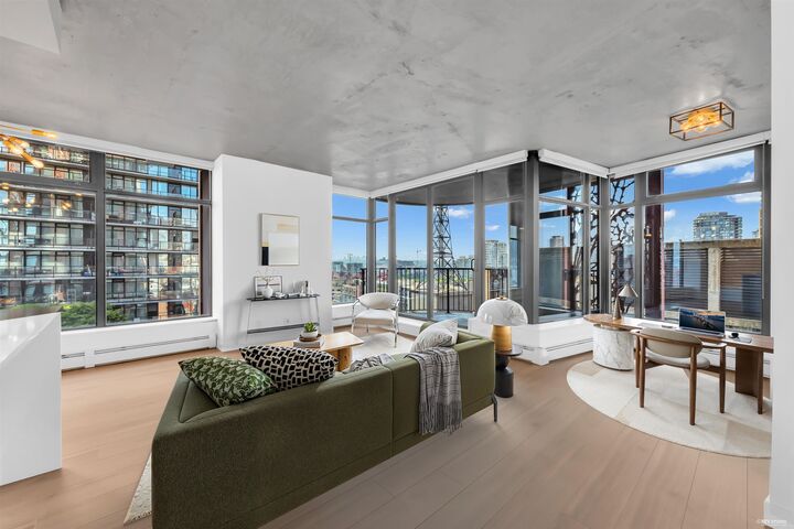 Property Photo: 128 W Cordova Street 1806 BC V6B 0E6