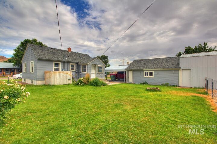 Property Photo:  351 W Main Street South  OR 97918 