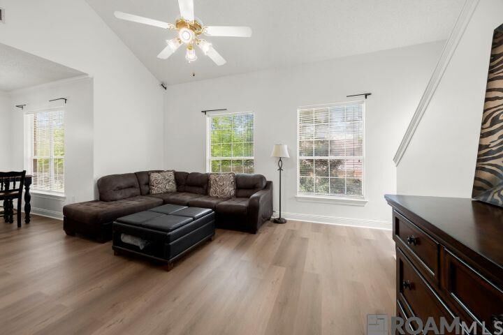 Property Photo: 4464 Highland Rd #806 LA 70808