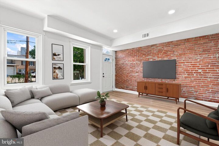 Property Photo:  644 E Moore Street  PA 19401 