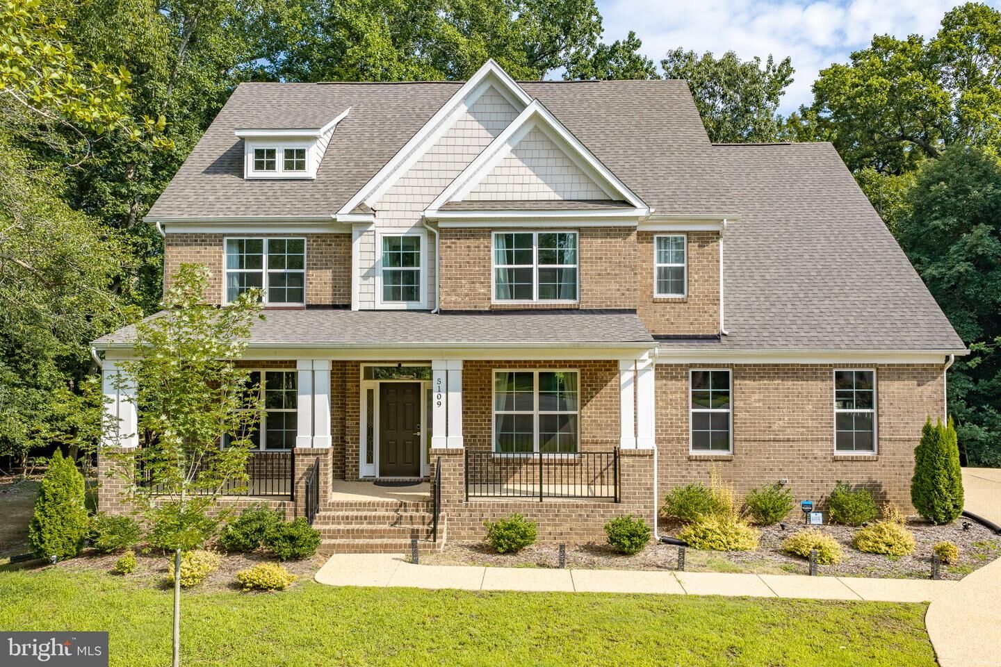 Property Photo:  5109 Shoreline Court  VA 23185 