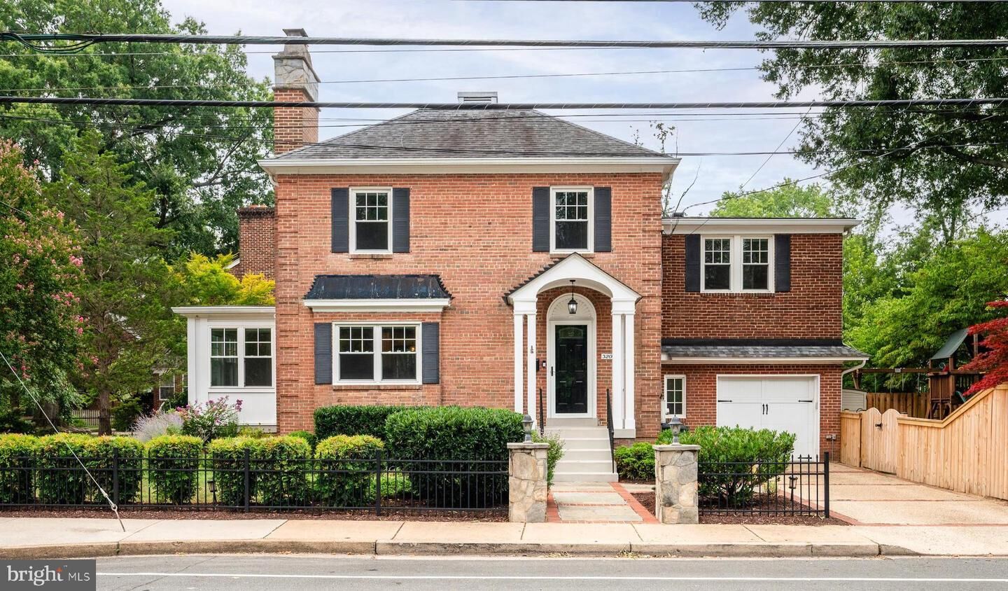 Property Photo: 3200 2nd Street S VA 22204
