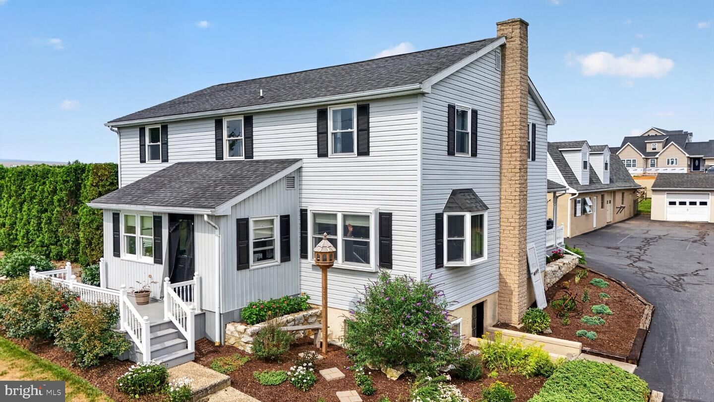 Property Photo:  285 School Lane Road  PA 17527 