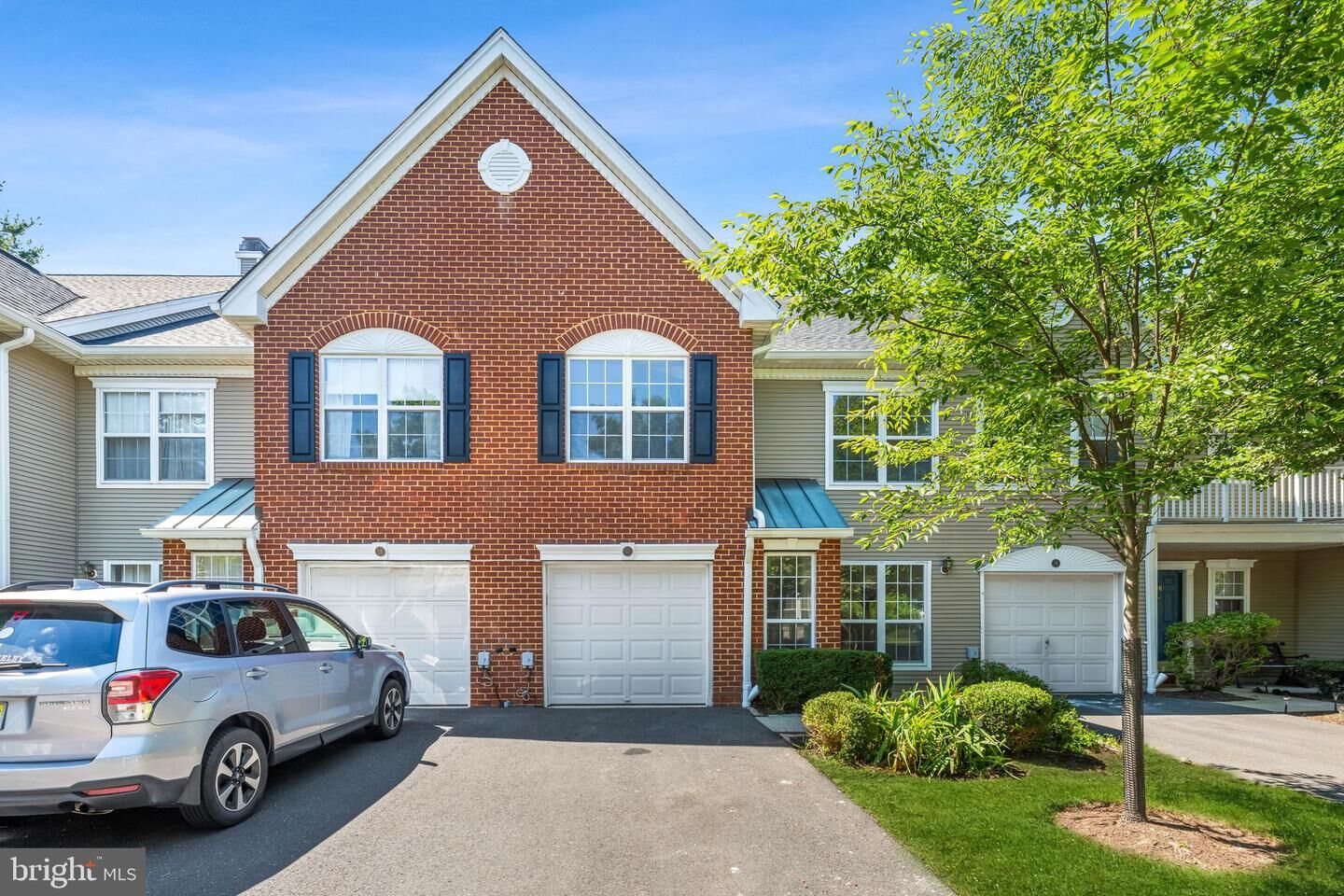Property Photo:  16 Lee Court  NJ 08536 