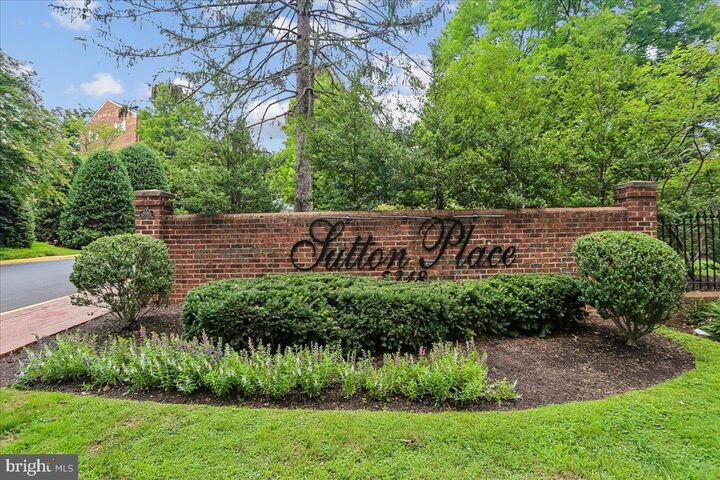 Property Photo:  3217 Sutton Place NW A  DC 20016 