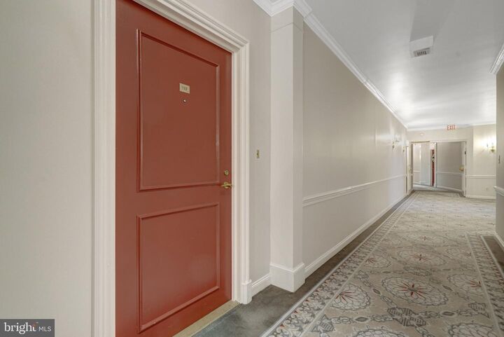 Property Photo:  1250 S Washington Street 703  VA 22314 