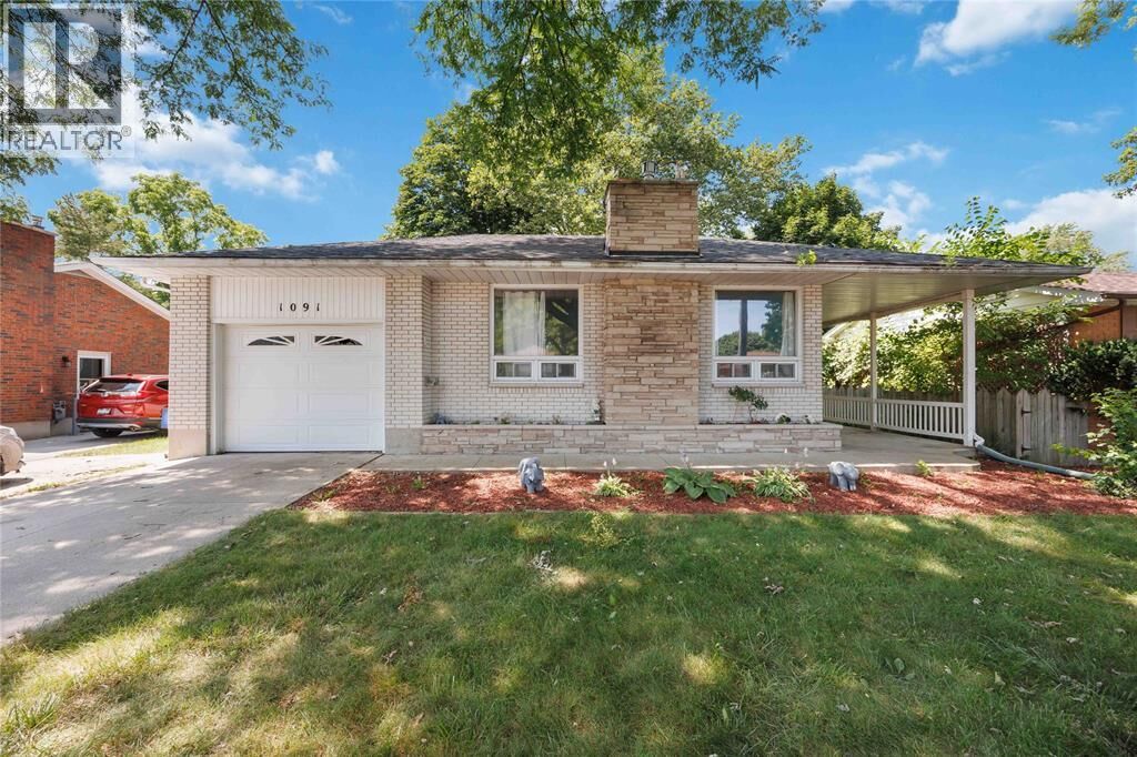 Property Photo:  1091 Indian Road North  ON N7V 4C4 