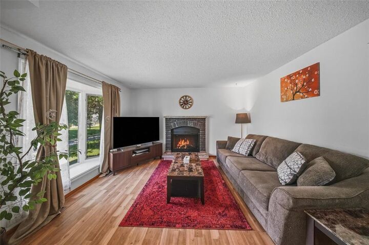 Property Photo:  39 Culloden Road  MB R2J 3S4 