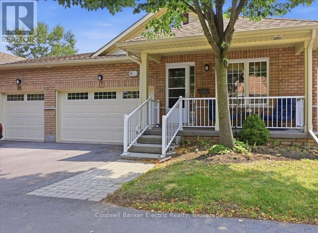 Property Photo: 877 Wentworth Street 13 ON K9J 8R7