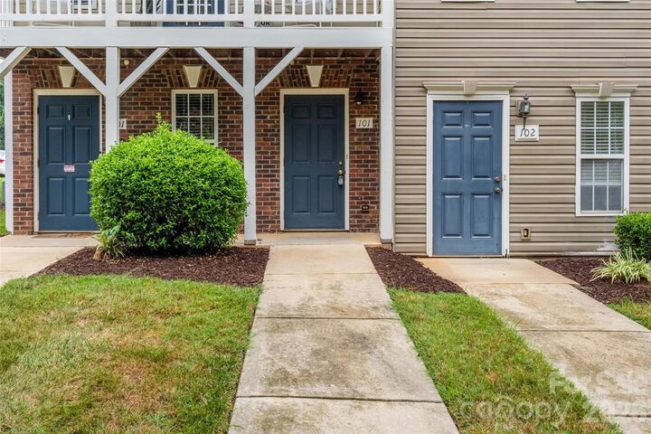 Property Photo:  119 Steam Engine Drive 101  NC 28115 