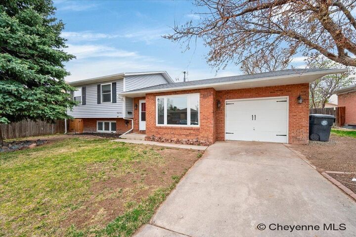 Property Photo: 5210 Windmill Rd WY 82009