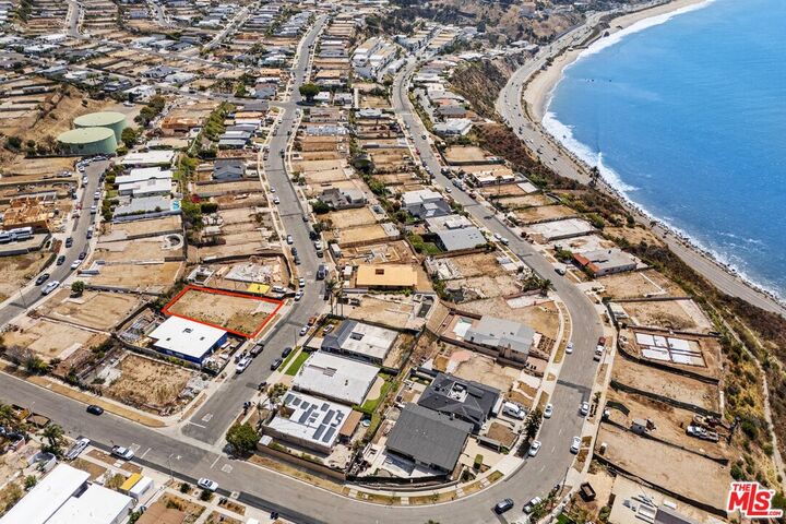 Property Photo:  18439 Wakecrest Dr  CA 90265 