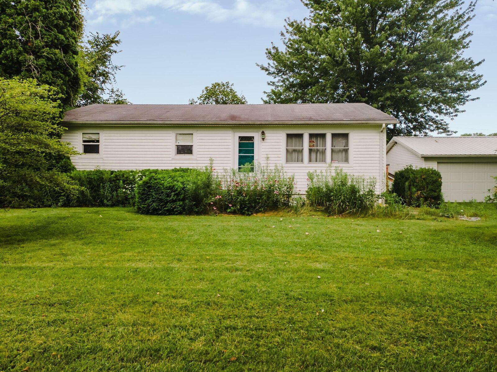 Property Photo: 1959 County Road 146 OH 43003