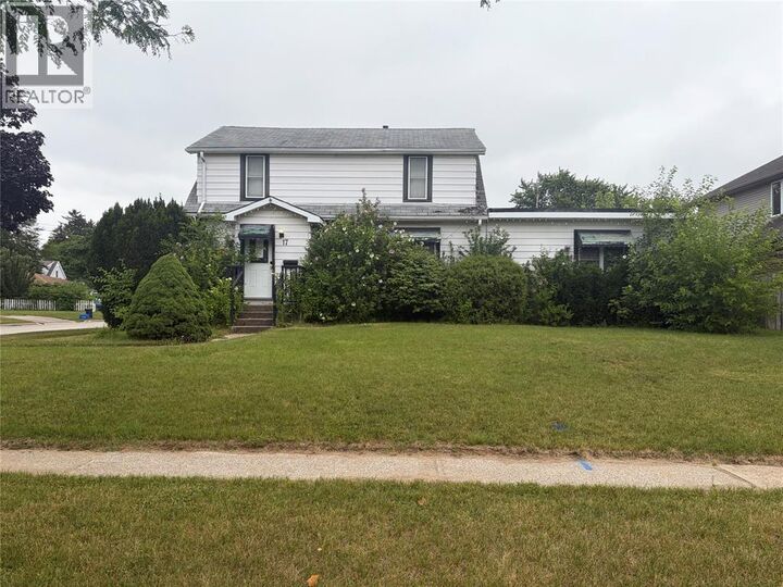 Property Photo:  17 Albert Street  ON N7V 1P8 
