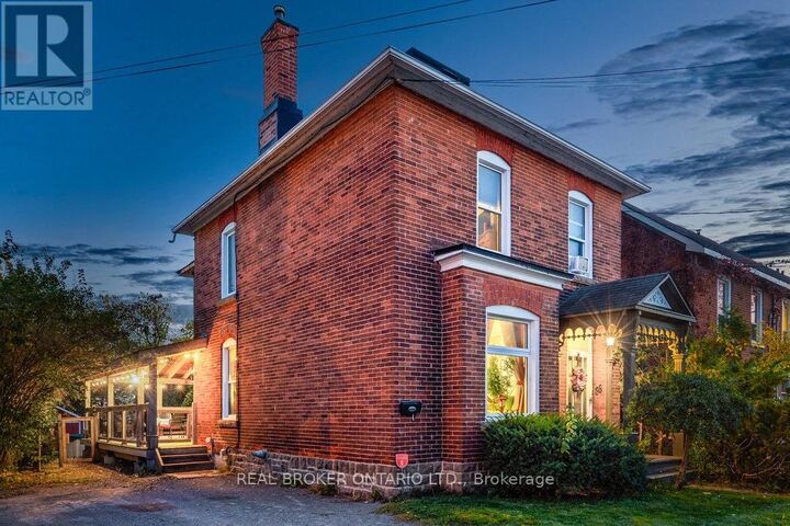 Property Photo: 88 Moore Street ON K7C 2R2