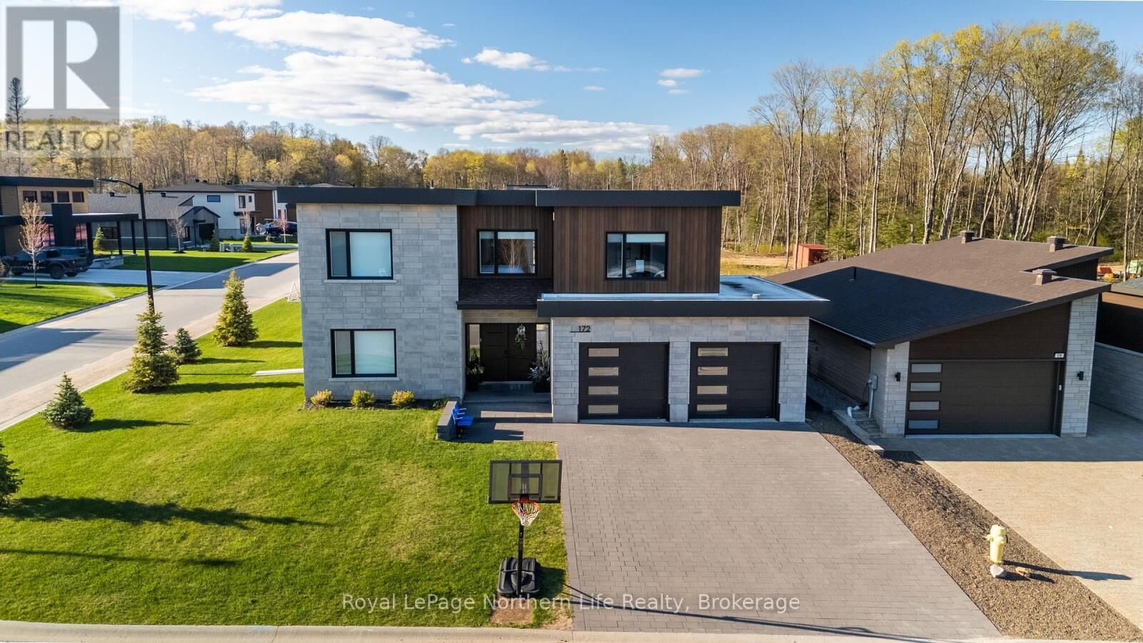 Property Photo: 172 Sugarbush Street ON P1C 1M8