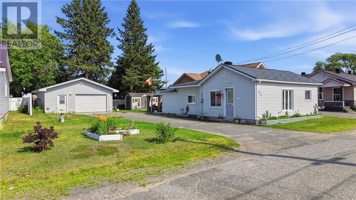526 Wood Street — photo 1