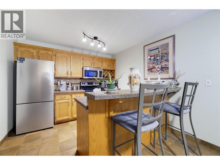 Property Photo:  250 5th Street Southeast 208  BC V1E 1J8 