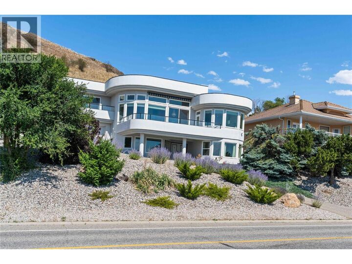Property Photo: 759 Middleton Way BC V1B 2V4