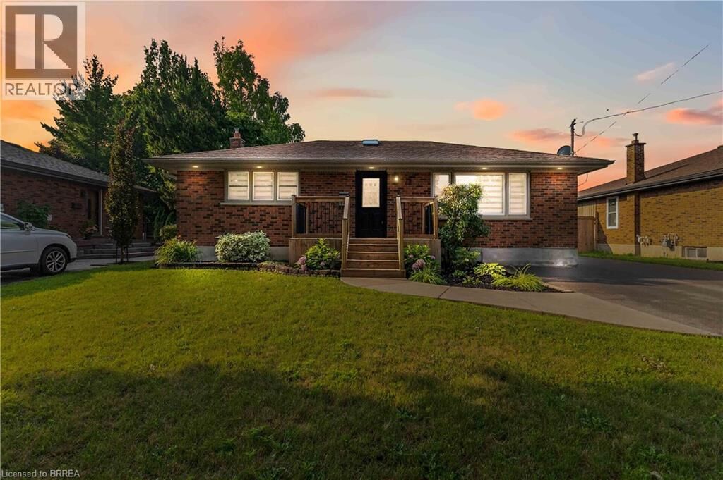 Property Photo:  78 Norman Street  ON N3R 2Y2 