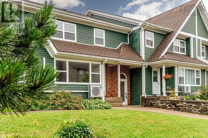 77 Collins Grove 9 — photo 1