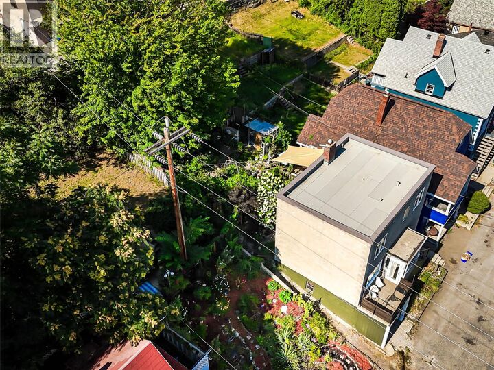 Property Photo:  962 Nelson Avenue  BC V1R 3H2 