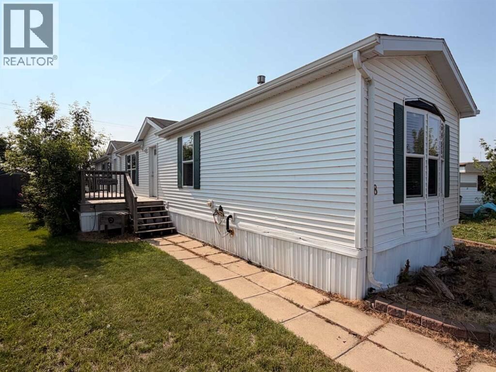Property Photo:  1609 14 Street  AB T9W 1K4 