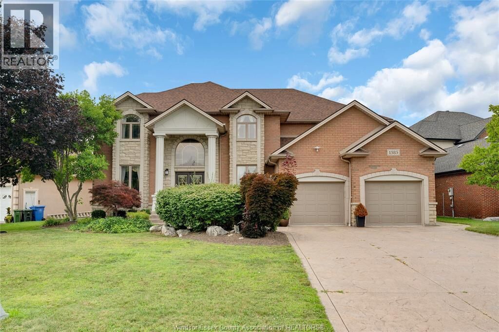Property Photo: 1585 Stoneybrook Crescent ON N9G 2Z4