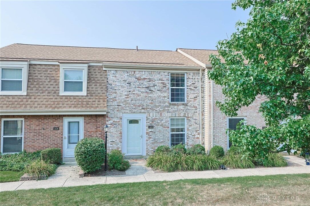 Property Photo:  1438 Crown Point Court  OH 45434 