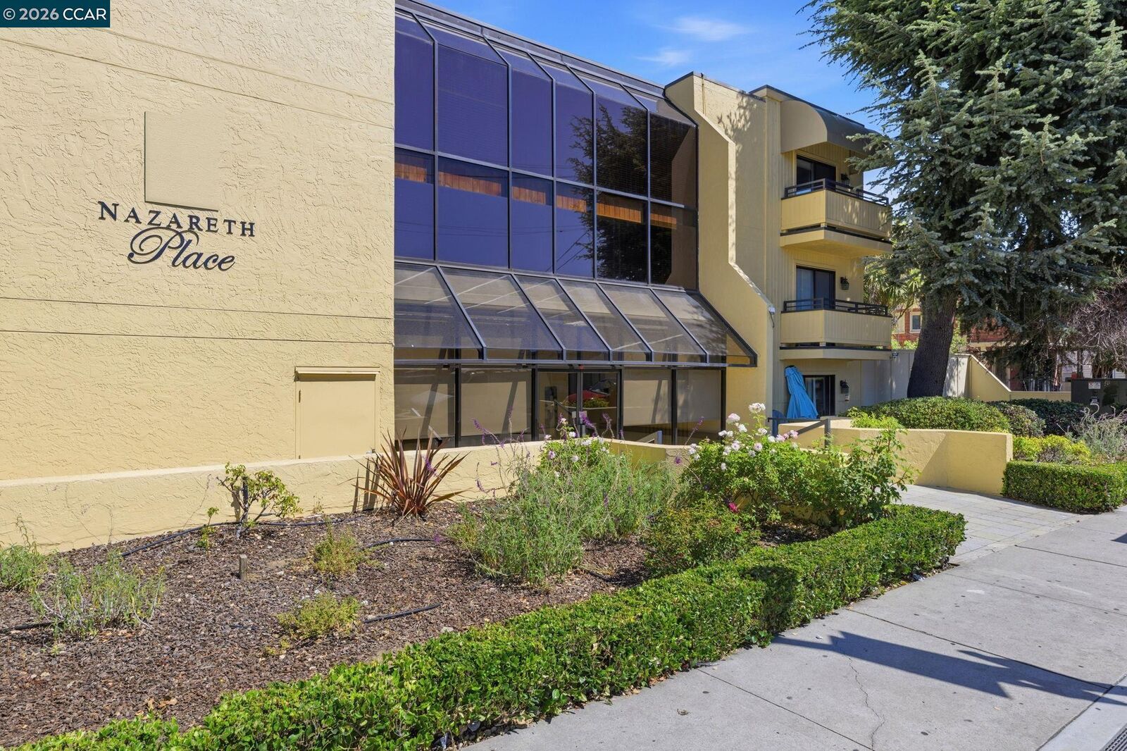 Property Photo: 324 Catalpa St 120 CA 94401