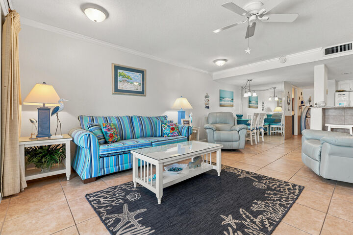 Property Photo:  6213 Thomas Drive Unit 609  FL 32408 